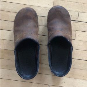 Brown size 40 Dansko clogs